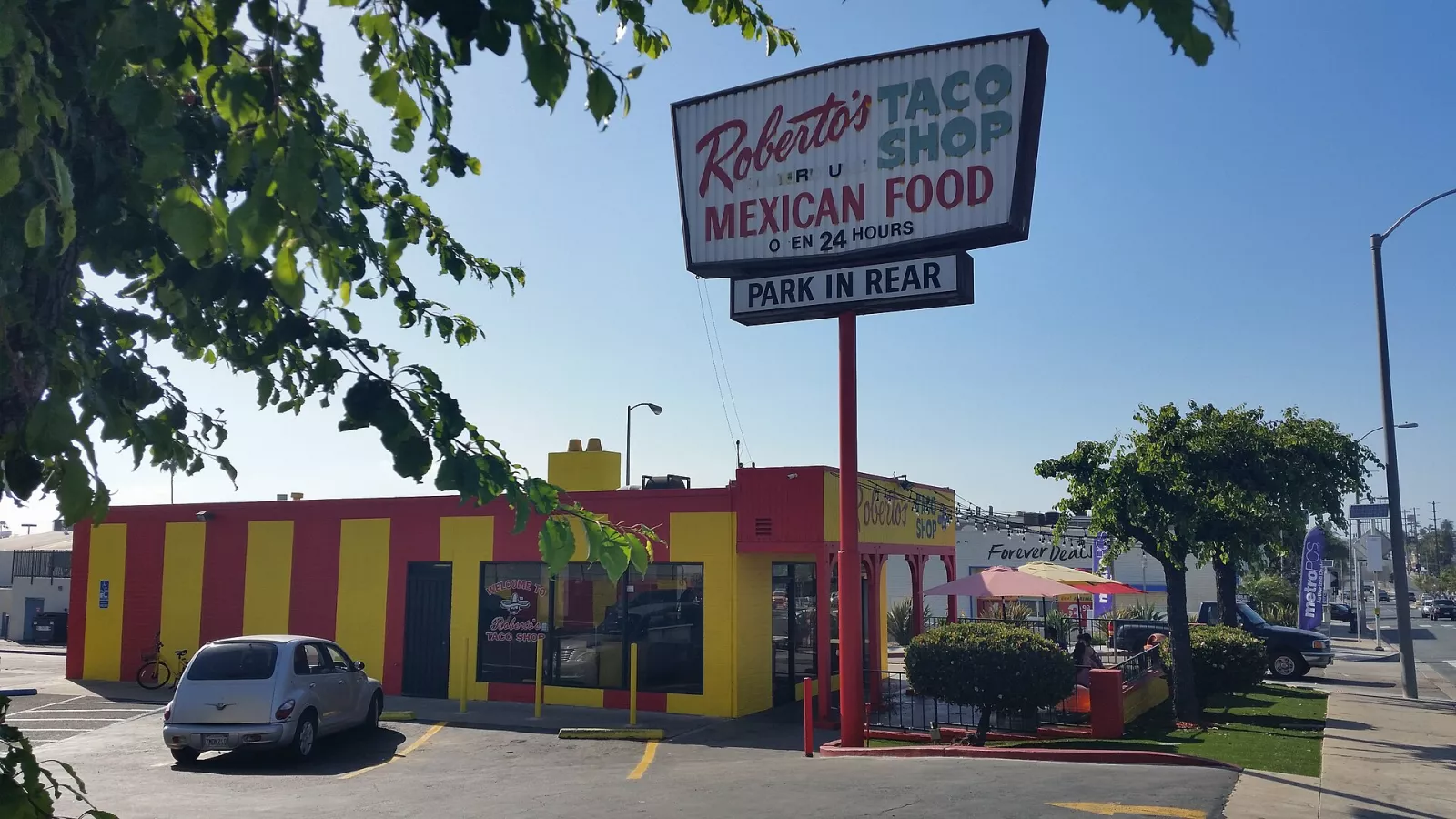 Roberto's Taco Shop