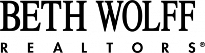 Julie Fischer logo