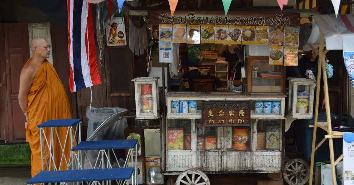 Tuk Tuk Thai Isan Street Food