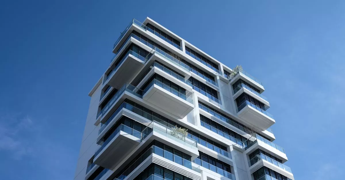 Falcon Living LLC