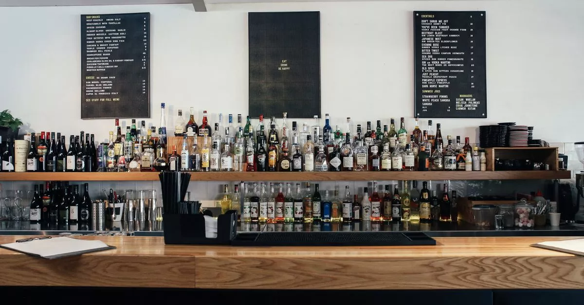 Decibel Bar