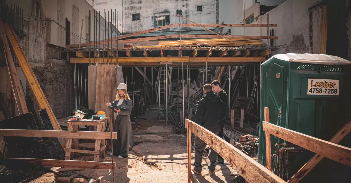 General Contractors - representative photo, not of Anslow-Bryant Construction