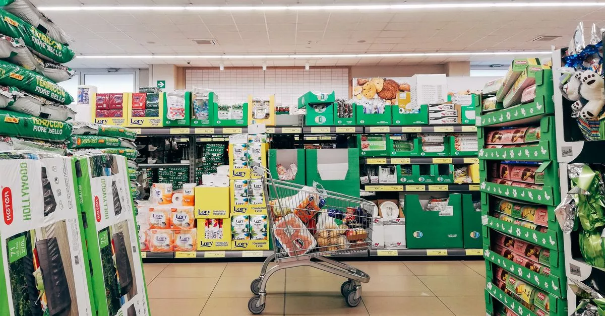 Grocery Stores & Supermarkets - representative photo, not of DiMare Fresh