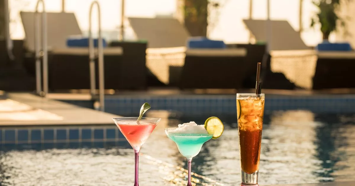 Scarlet Bar