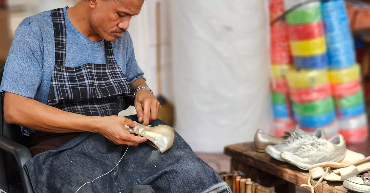 Lloyd's Leathercare Shoe Repair Shop