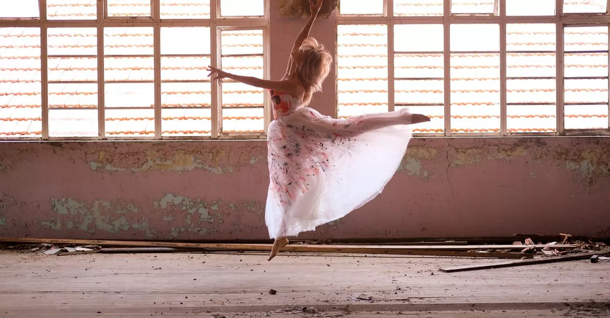 Dynamic Force Dancers