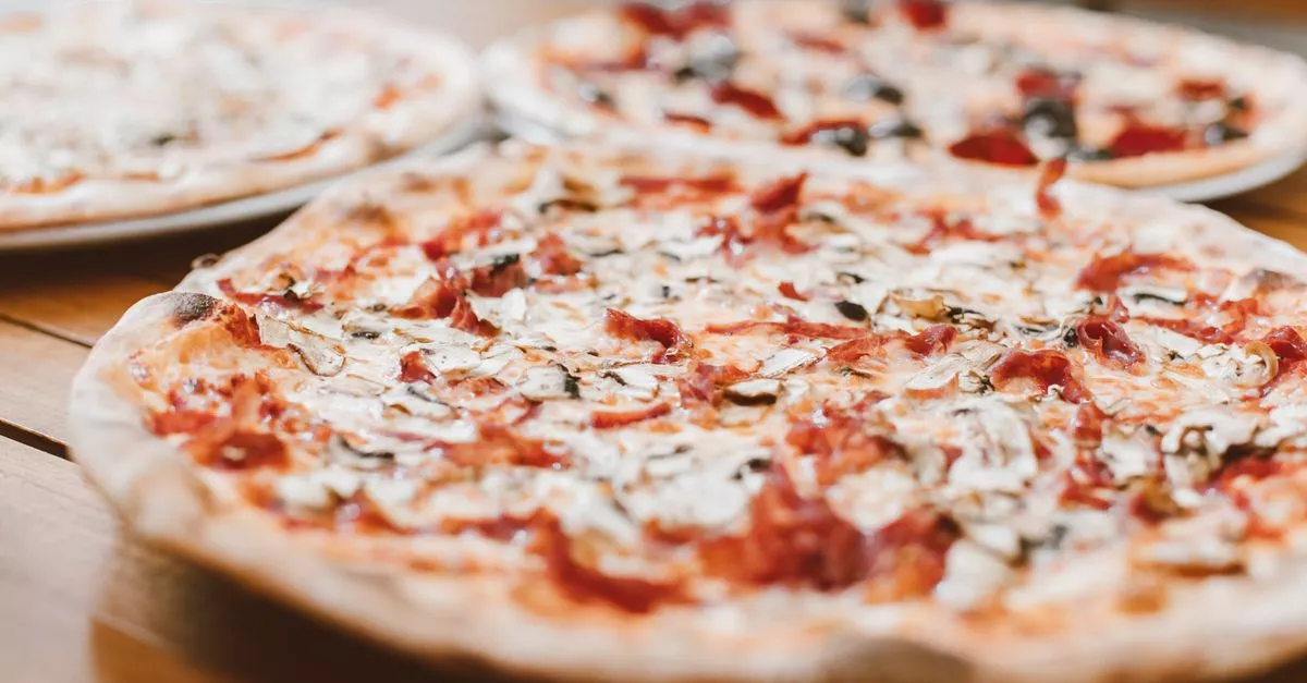Lugano's Pizza