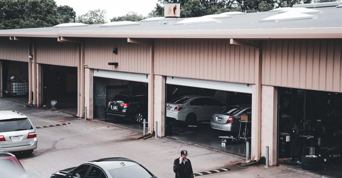 Advance Auto Center