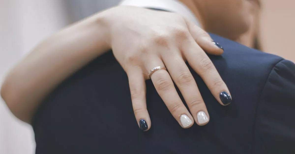 Kinzie Lacquer Spa